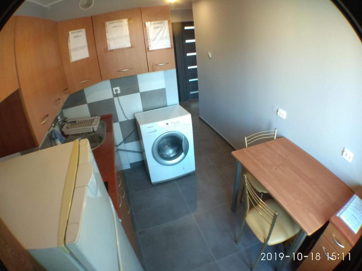 2120 Przyjazni 4 - Tanie Pokoje - Samodzielne Zameldowanie - Self Check In Poznań Eksteriør bilde