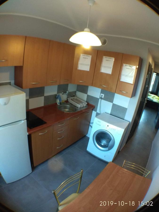 2120 Przyjazni 4 - Tanie Pokoje - Samodzielne Zameldowanie - Self Check In Poznań Eksteriør bilde