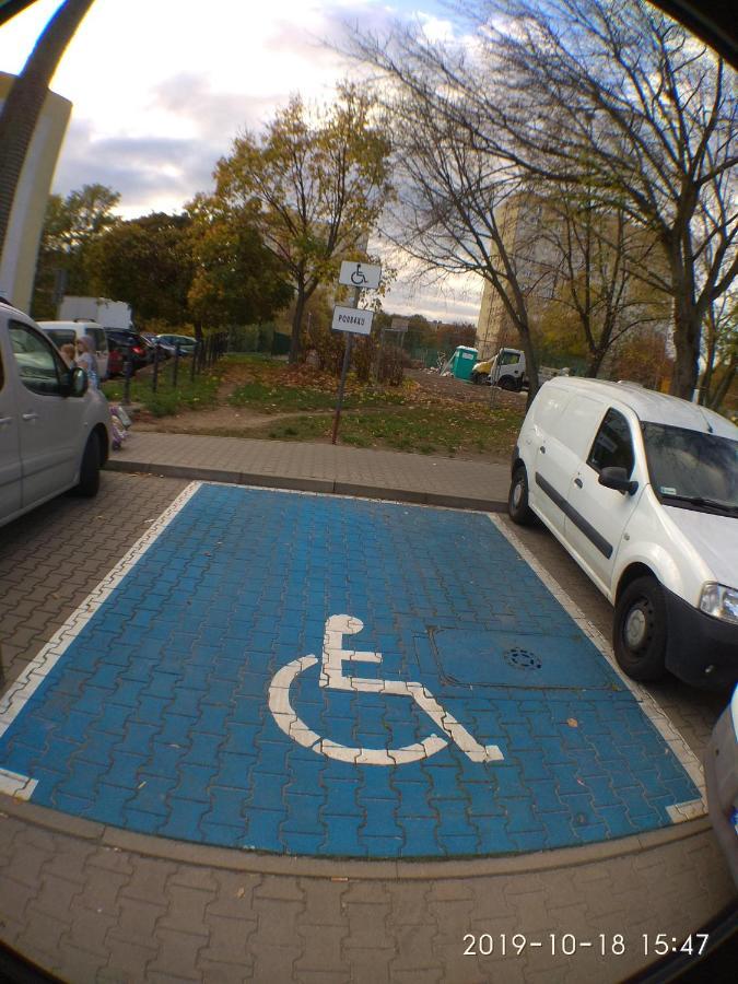 2120 Przyjazni 4 - Tanie Pokoje - Samodzielne Zameldowanie - Self Check In Poznań Eksteriør bilde