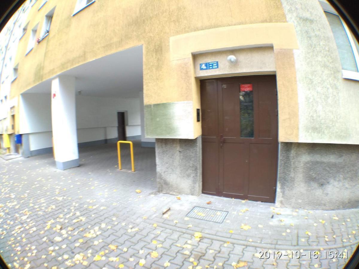 2120 Przyjazni 4 - Tanie Pokoje - Samodzielne Zameldowanie - Self Check In Poznań Eksteriør bilde