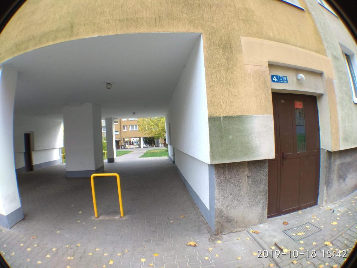 2120 Przyjazni 4 - Tanie Pokoje - Samodzielne Zameldowanie - Self Check In Poznań Eksteriør bilde