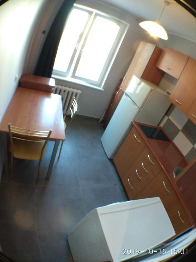 2120 Przyjazni 4 - Tanie Pokoje - Samodzielne Zameldowanie - Self Check In Poznań Eksteriør bilde