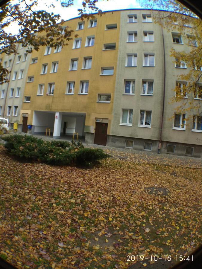 2120 Przyjazni 4 - Tanie Pokoje - Samodzielne Zameldowanie - Self Check In Poznań Eksteriør bilde