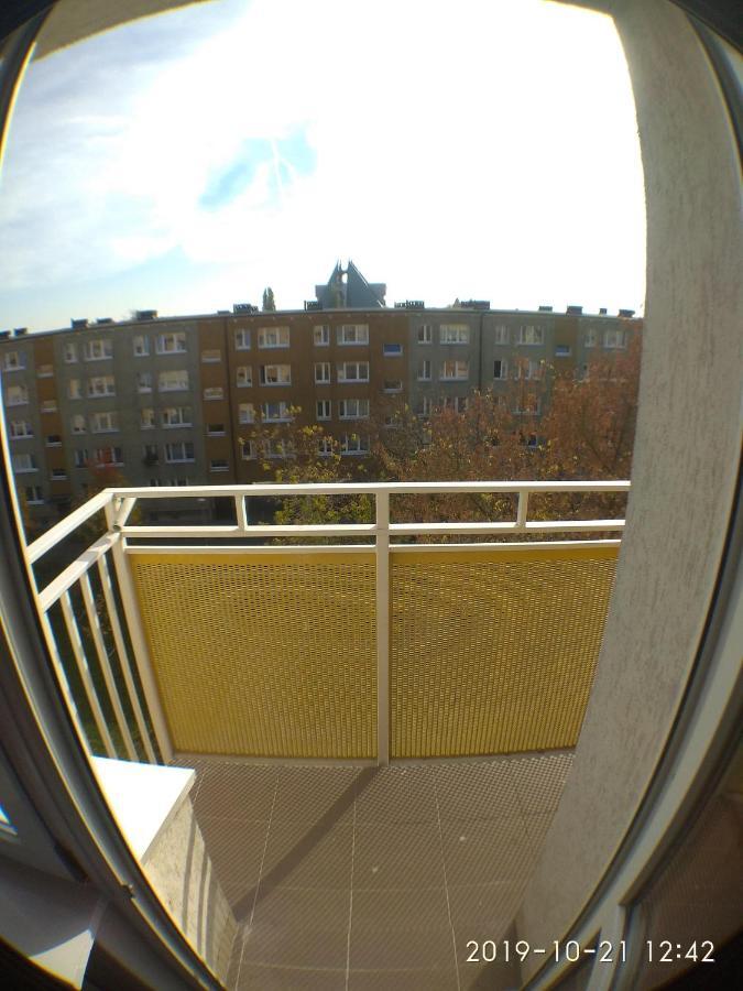 2120 Przyjazni 4 - Tanie Pokoje - Samodzielne Zameldowanie - Self Check In Poznań Eksteriør bilde